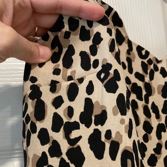 NWOT Halogen Scalloped Cheetah Print Camisole Tank Sz Medium - Picture 2 of 5